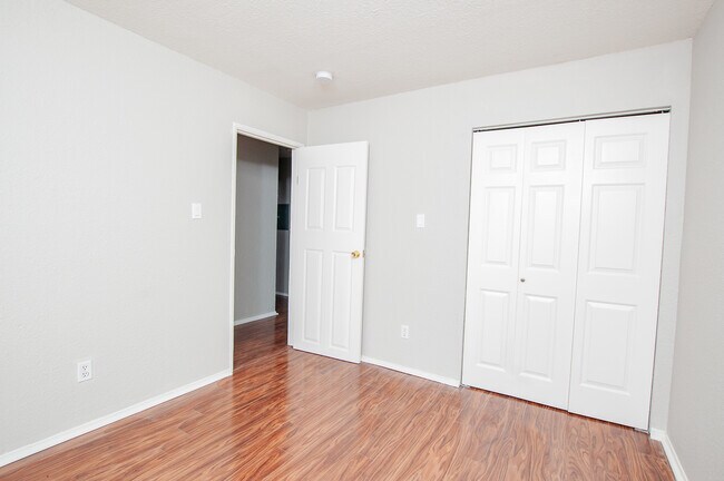 Building Photo - 1835 Carmona Ave