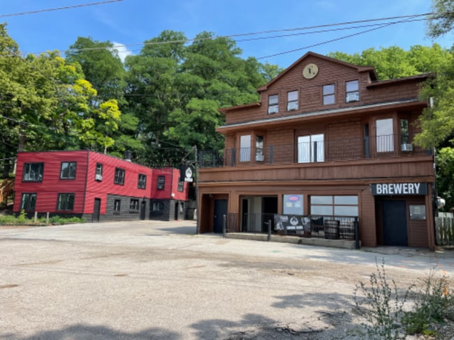 Building Photo - 115 Nippersink Rd