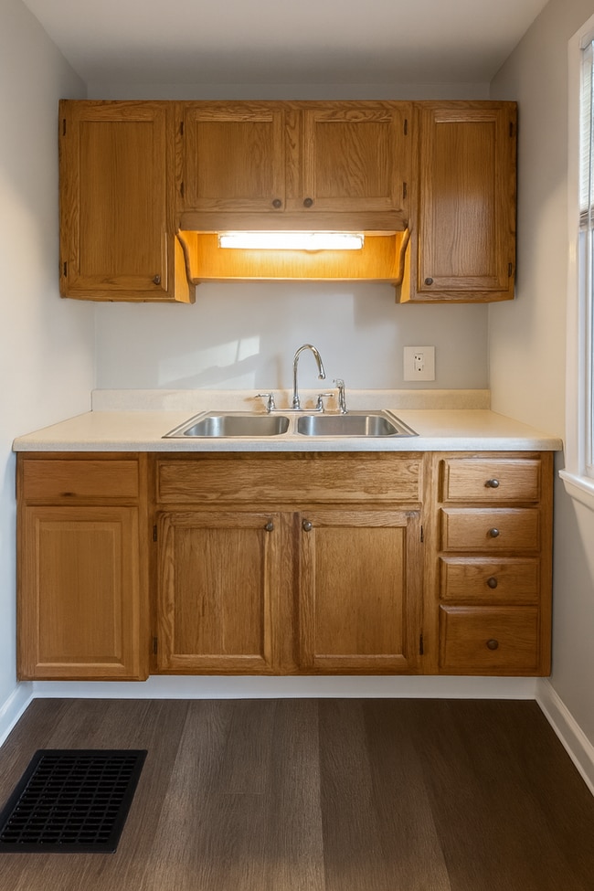 Building Photo - 3 Bed 1 Bath –  On Rental Millbrook Road