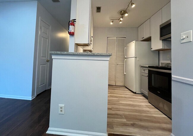 Building Photo - 1603 Britton Pl