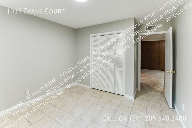 Building Photo - 1015 Evans Ct