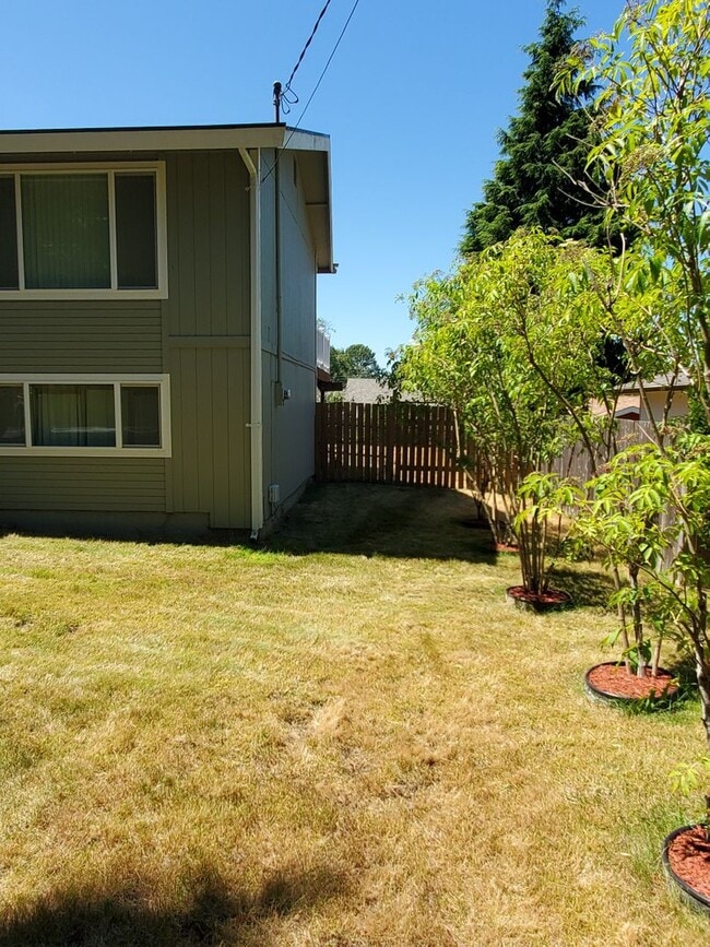 Building Photo - 3 Bed, 1.75 bath Home in Port Orchard