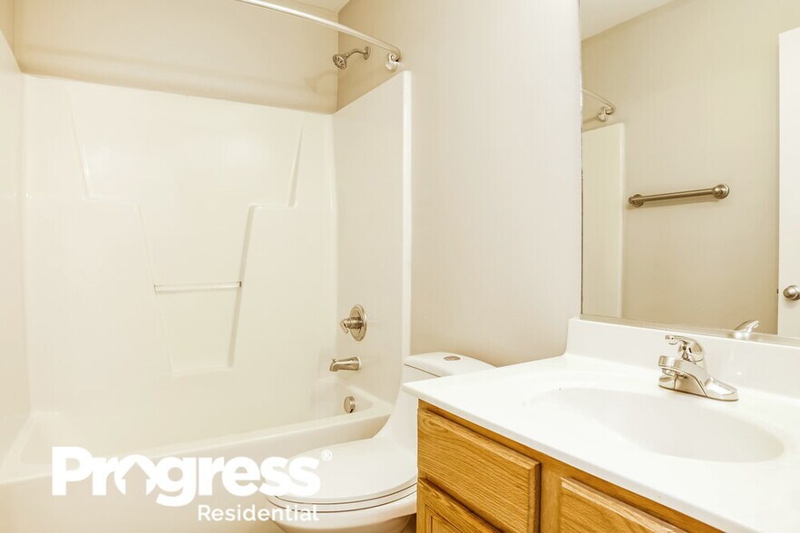 Building Photo - 2123 Craver Mdws Ct