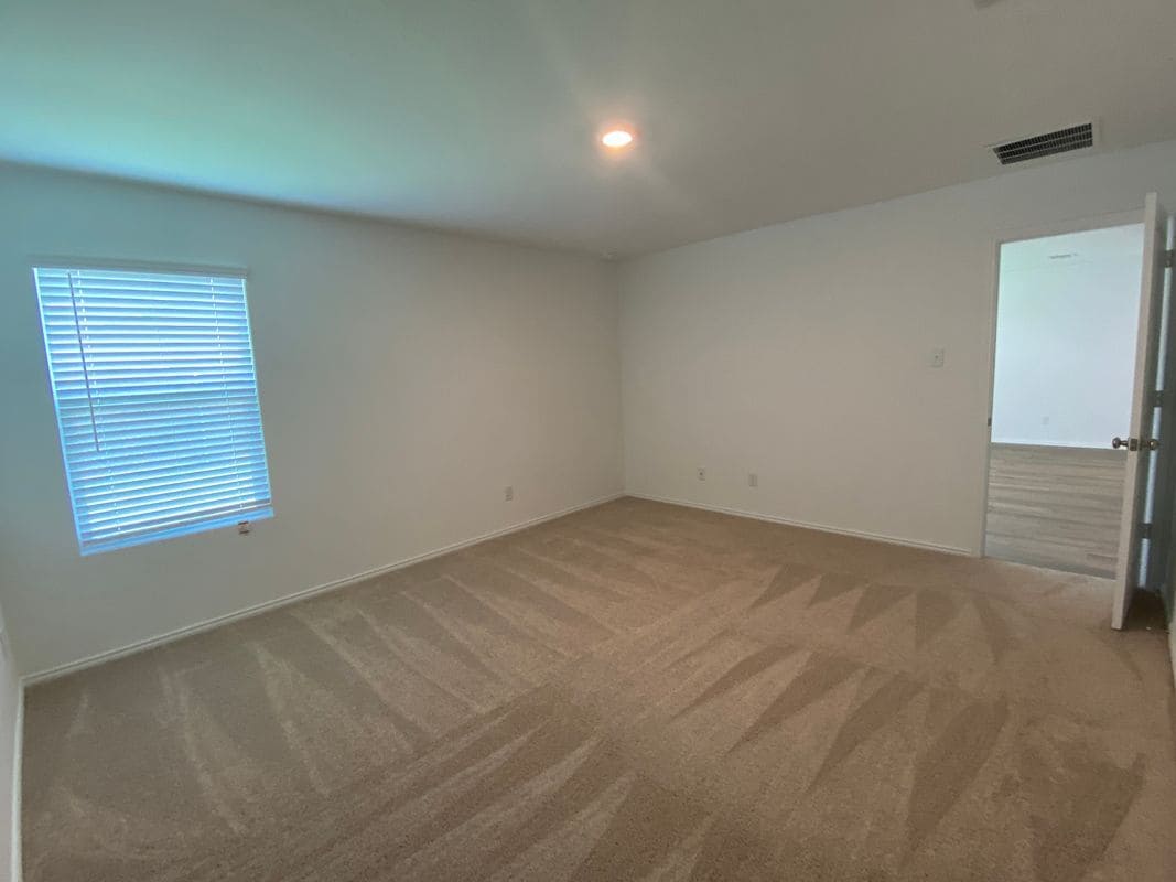 Building Photo - 5501 Lavender Dr