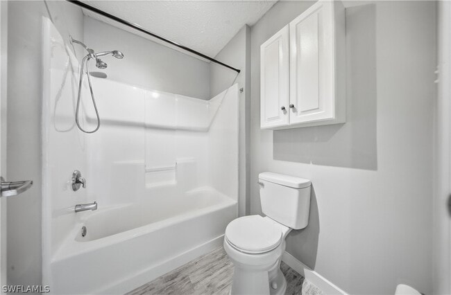 Building Photo - 286 Leawood Cir