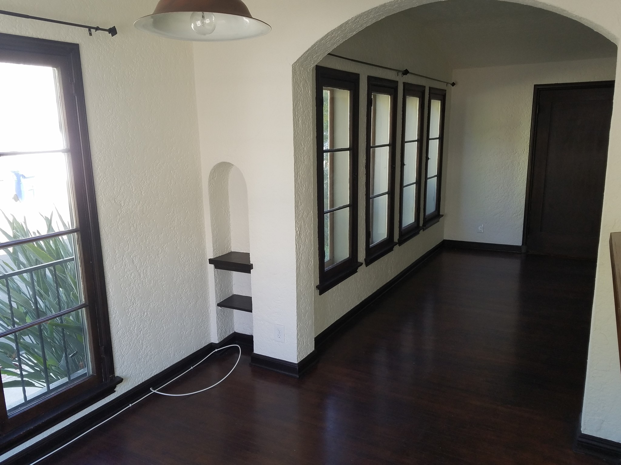 Building Photo - 2137 Vine St