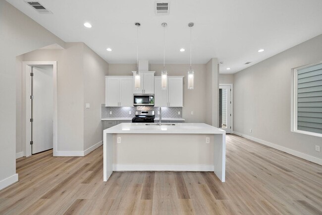 Building Photo - Brand New Home in Esther Acres!