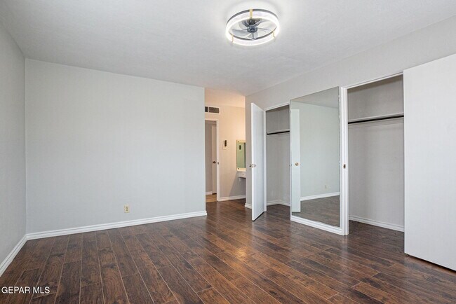 Building Photo - 8208 Edgemere Blvd
