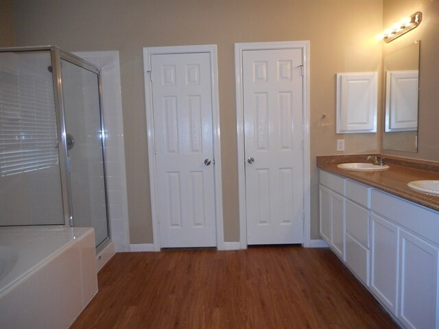 Building Photo - 22806 Tara Way Dr