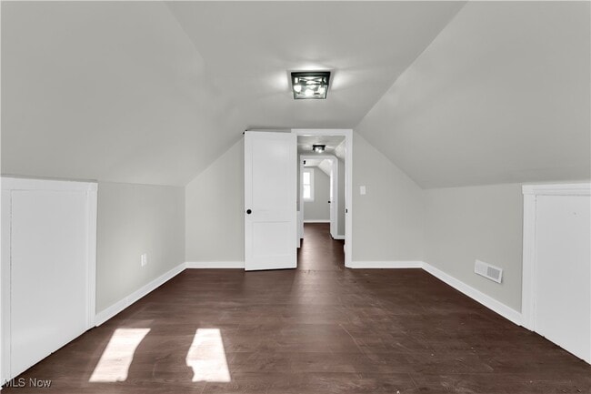 Building Photo - 23198 Gay St