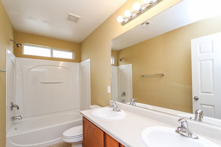 Building Photo - 8264 Wuthering Heights Ave