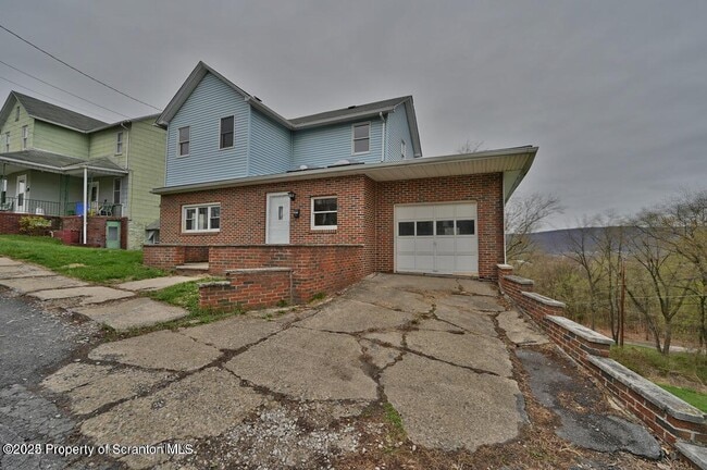 Building Photo - 189 Johnson St