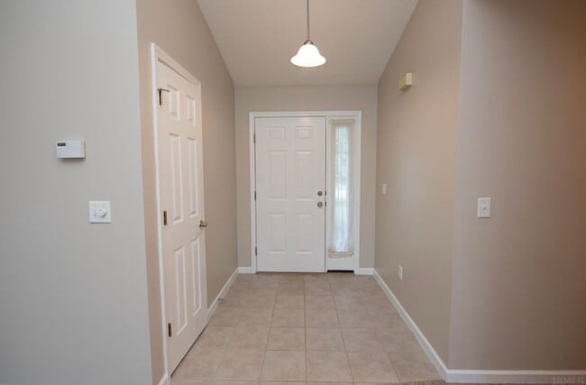 Building Photo - Carrington Estates...3 Bedroom 2 Bath