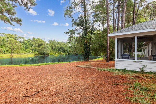 Building Photo - Charming Amelia Island Home in a Private C...