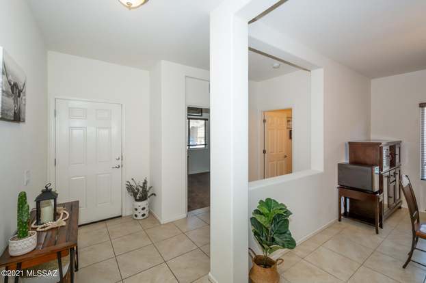 Building Photo - 9017 W Rolling Springs Dr