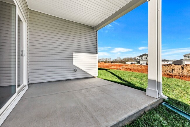 Building Photo - 2356 Woodmeadow Dr