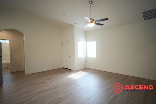 Building Photo - 8609 Frankie Lou St