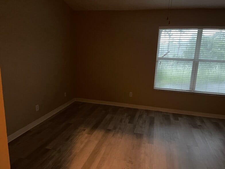 Main bedroom - 3348 Broken Bow Dr