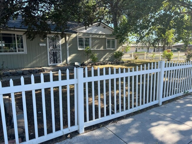 Building Photo - COMING SOON - CENTRALLY LOCATED - UPGRADED...