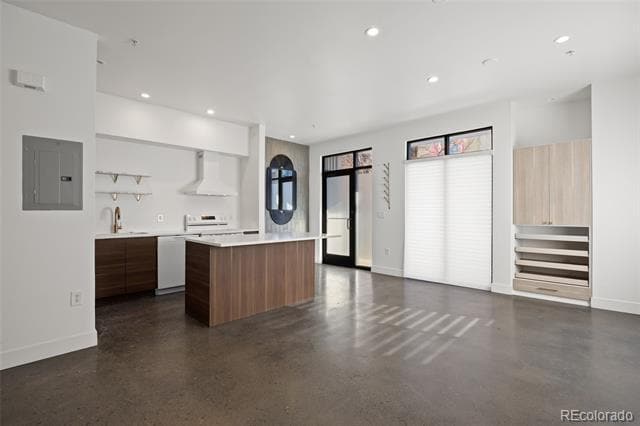 Building Photo - 3149 Blake St