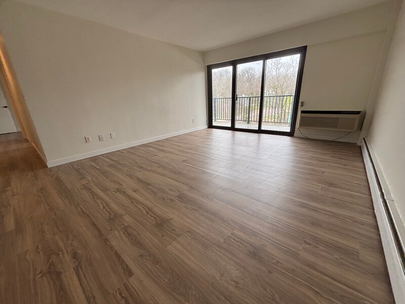 Building Photo - 1815 William Howard Taft Rd