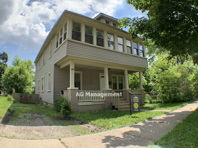 Building Photo - 51 Parkdale Ave