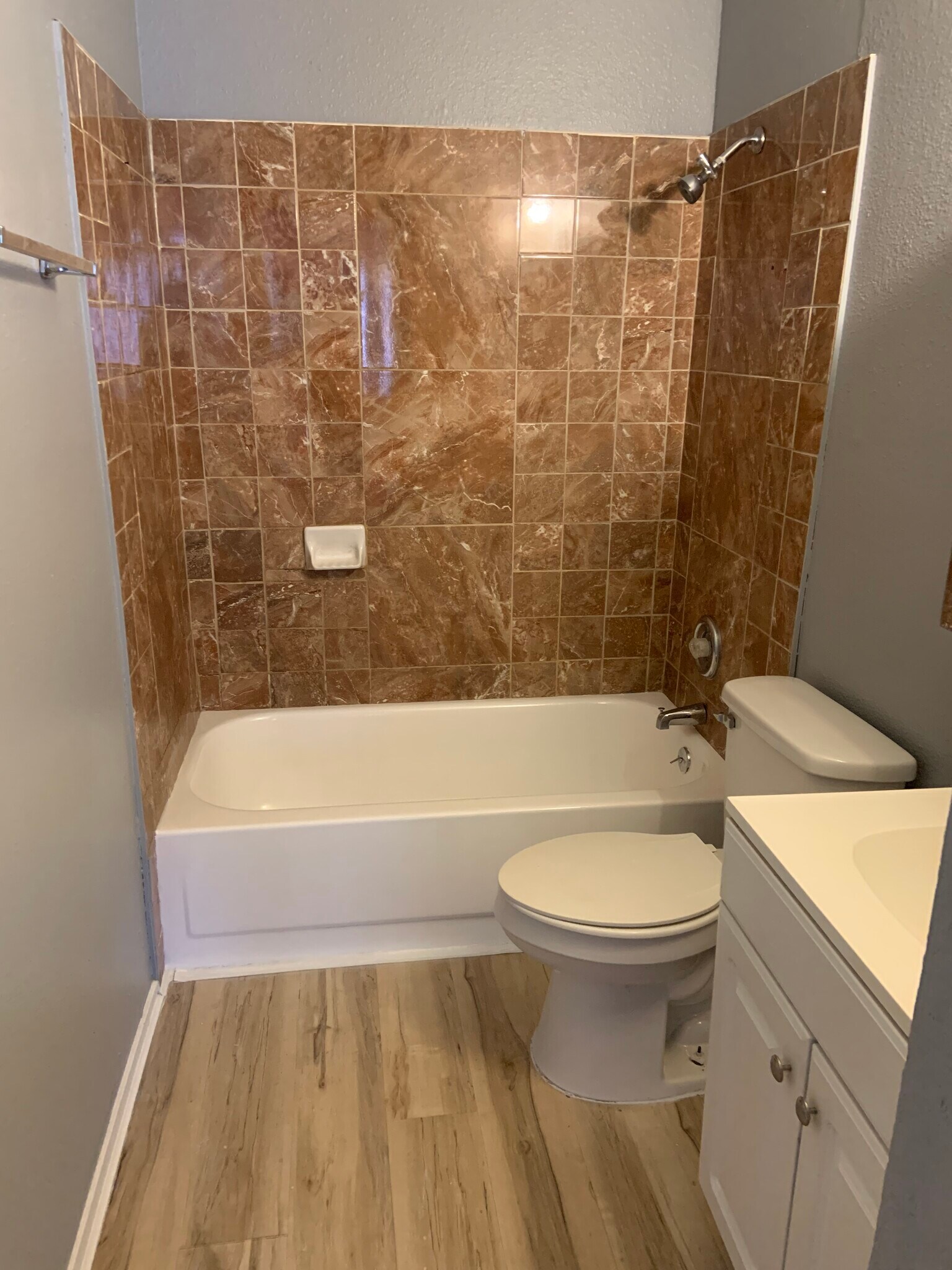 Building Photo - 2124 Exeter Dr