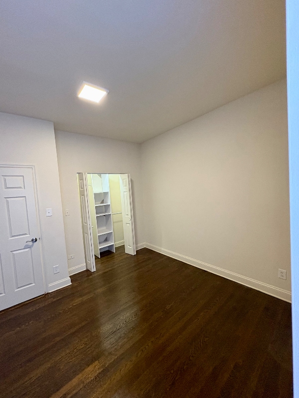 Building Photo - 5115 S Drexel Ave