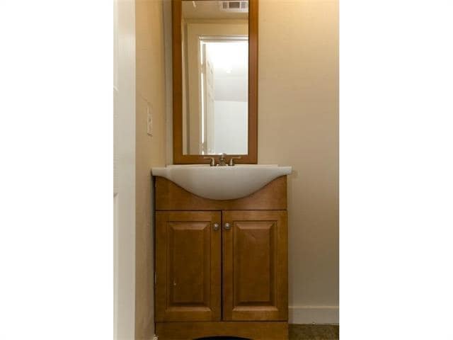 Building Photo - 2103 Harrison Ave