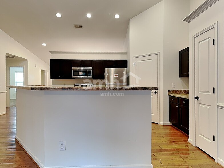 Building Photo - 505 Tanacross Way