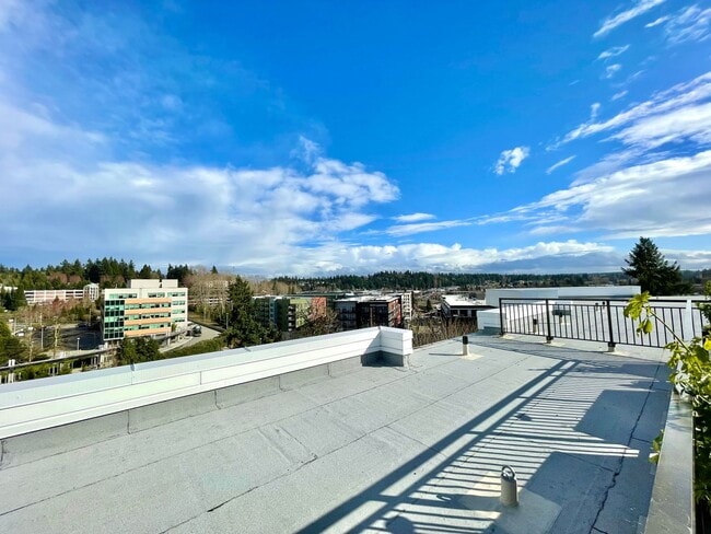 Building Photo - Modern Home For Rent