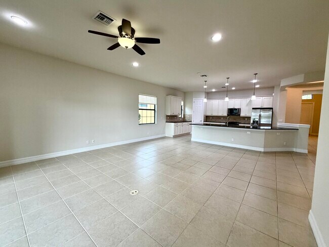 Building Photo - 2905 Siena Cir