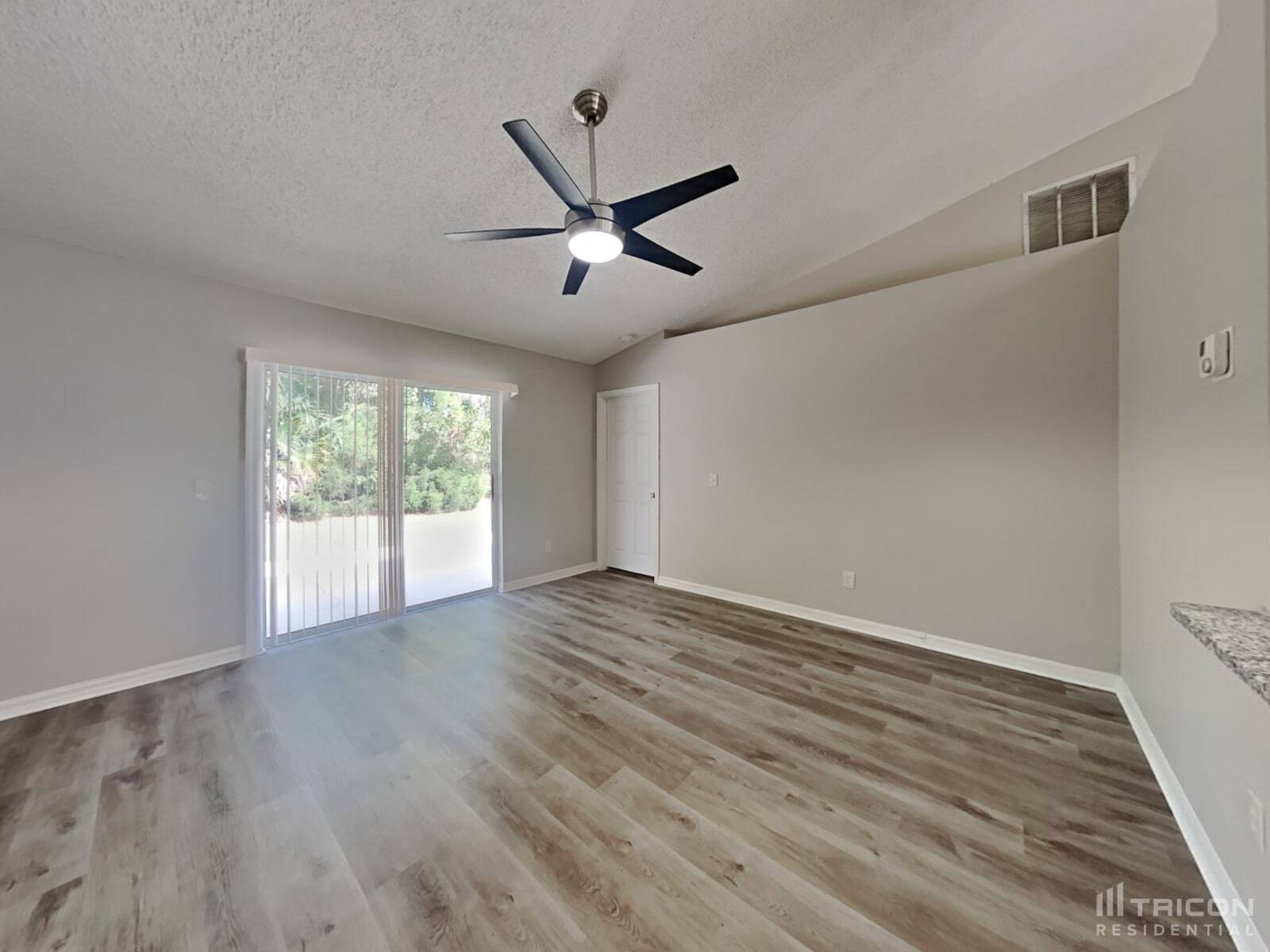 Building Photo - 16 Rymsen Ln
