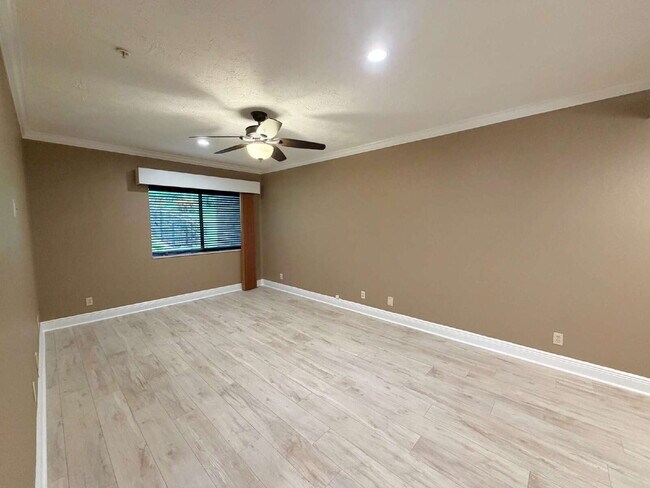 Building Photo - "Spacious 2-Bed, 2-Bath Condo Retreat in Innisbrook Community – 1210 Sq Ft of Comfort at 36750 US...