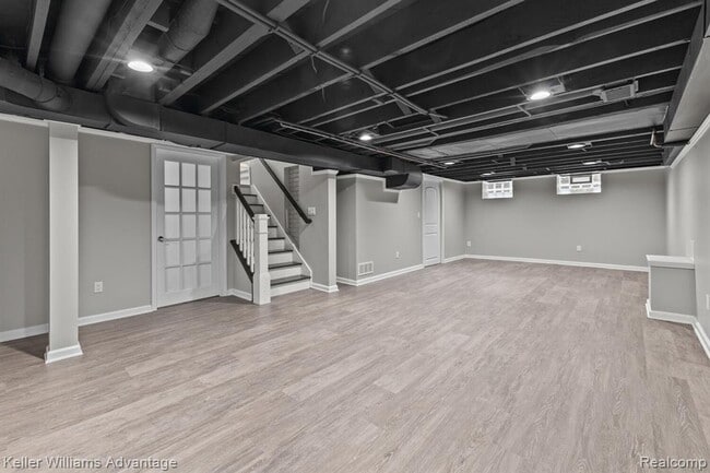 Building Photo - 4516 Robinwood Ave