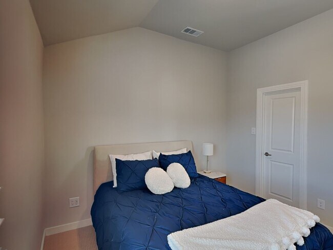 Building Photo - A Sophisticated Townhome in the Heart of Walsh