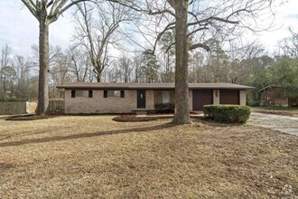 Building Photo - 7109 Forestdale Dr