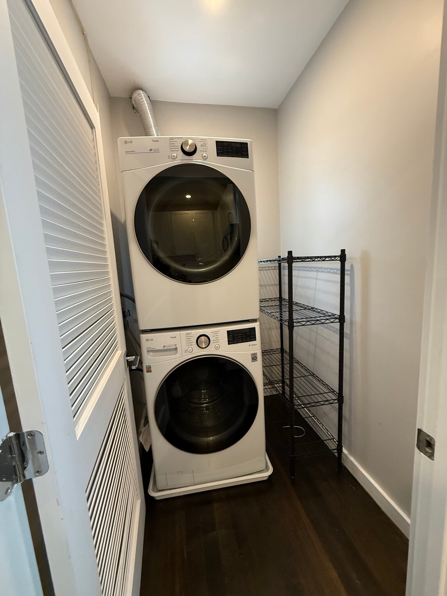 Building Photo - 19 Chase St