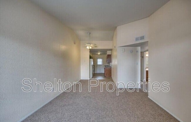 Building Photo - 4523 E Camino Cir