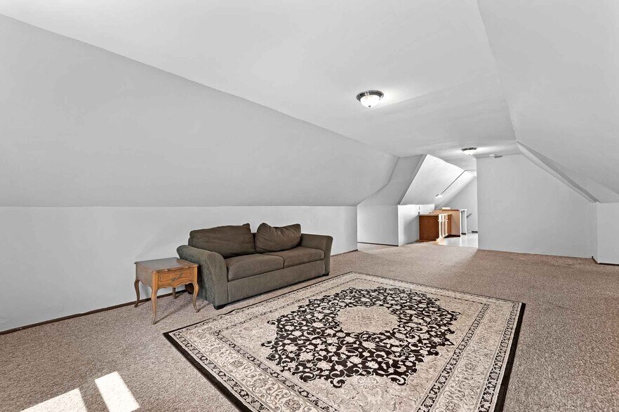 Building Photo - 322 W Wilson St