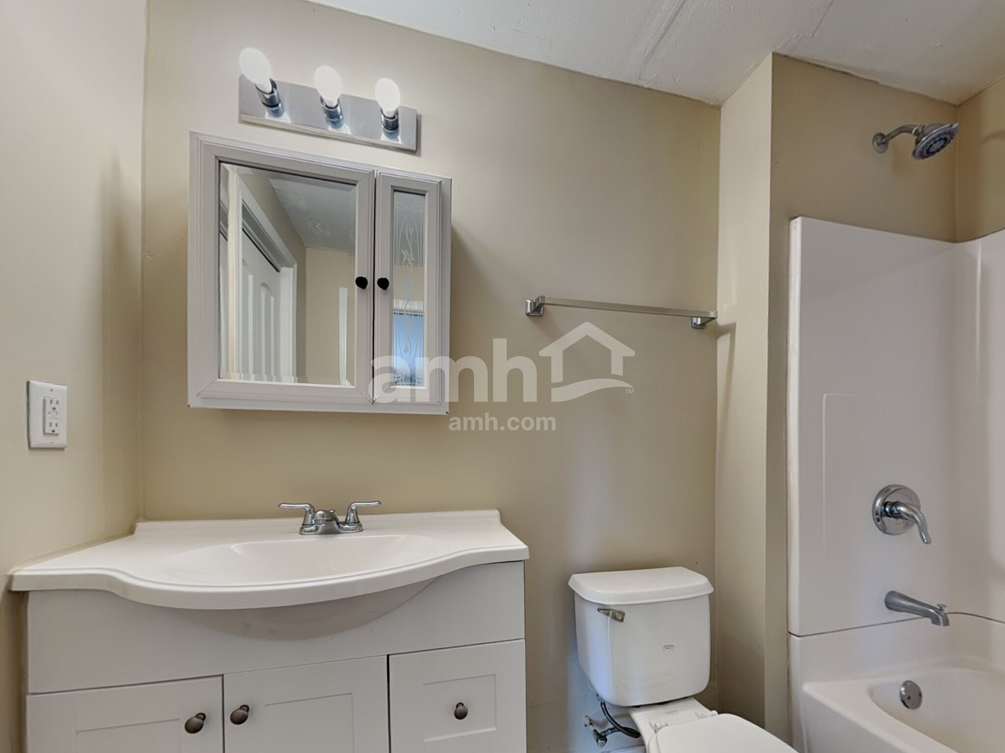 Building Photo - 197 Moreland Cir