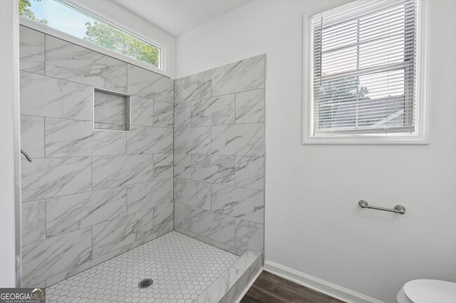 Building Photo - 3758 Westchase Dr