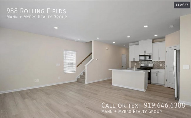 Building Photo - 988 Rolling Flds Dr