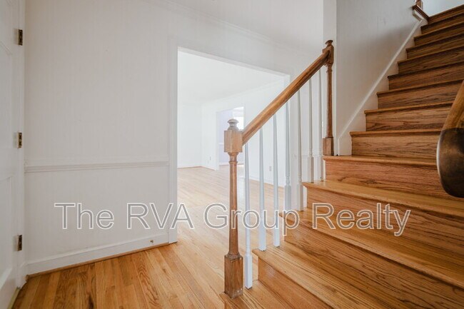 Building Photo - 10075 Aragon Dr