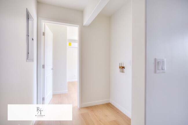 Building Photo - 2 Bed | 2 Bath | Alhambra School District