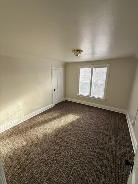 Building Photo - 626 Washington St