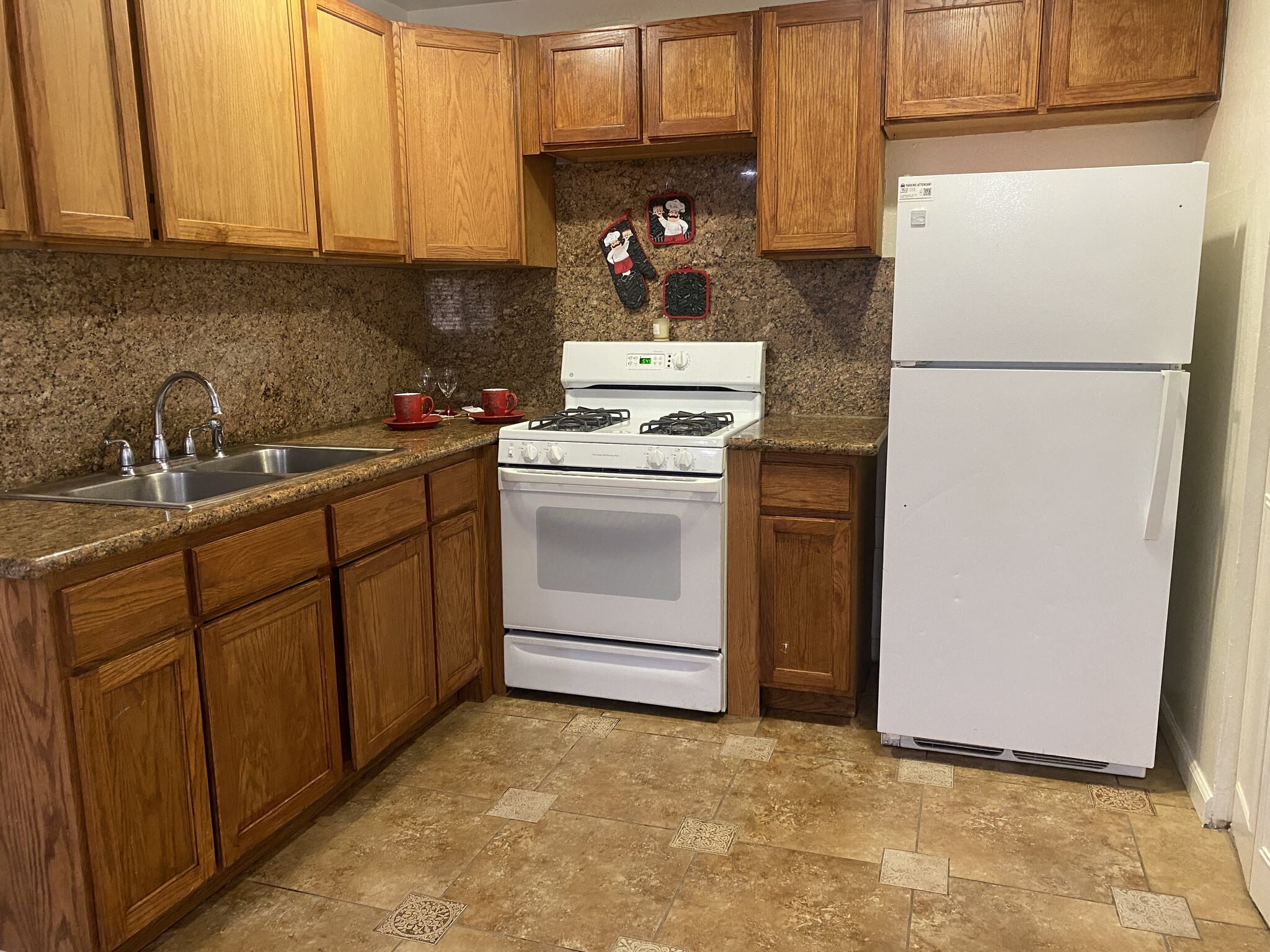 Building Photo - 2404 Peppertree Ct