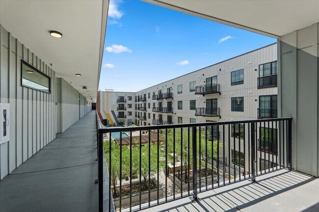 Building Photo - 4315 S Congress Ave