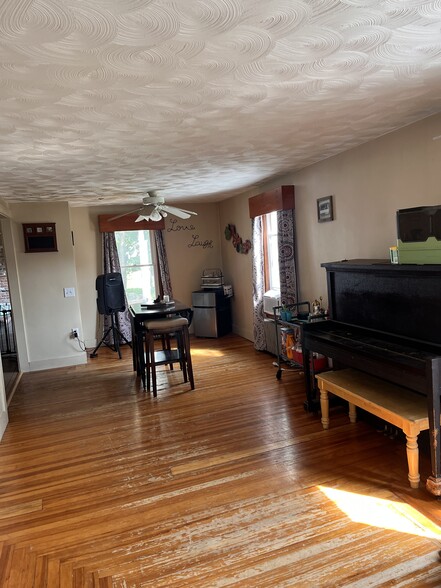 Building Photo - 32 Talcott Ave