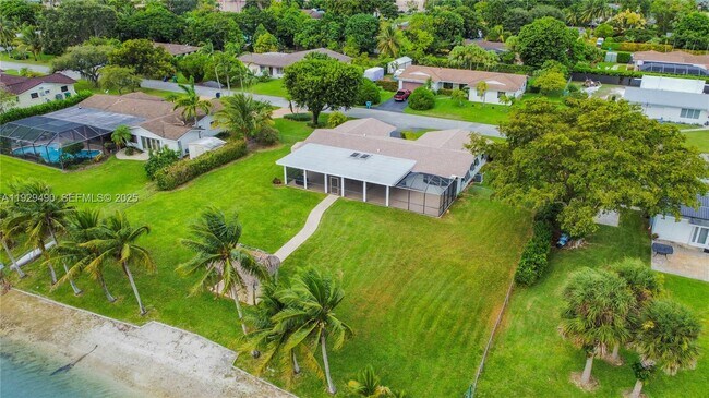 Building Photo - 10962 SW 117th St